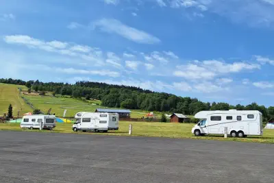 Camping und Wohnwagen