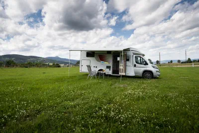 Ganzjähriger Wohnwagenstellplatz